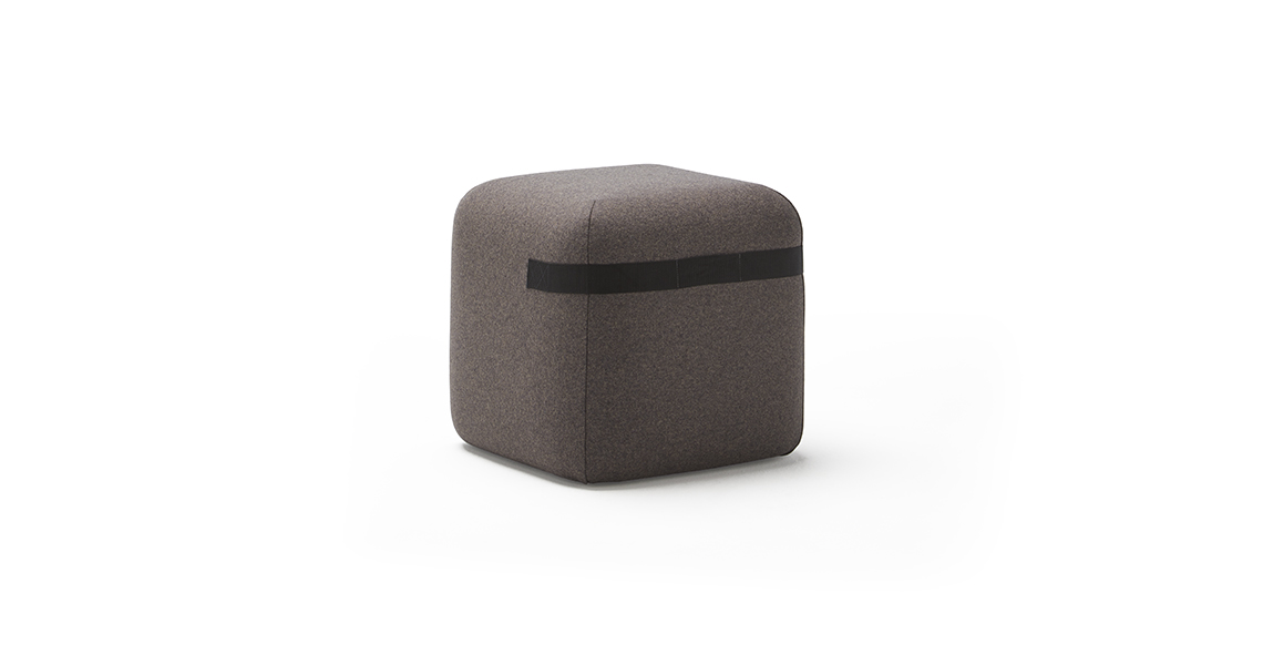 Season Pouf 50 with Casters
