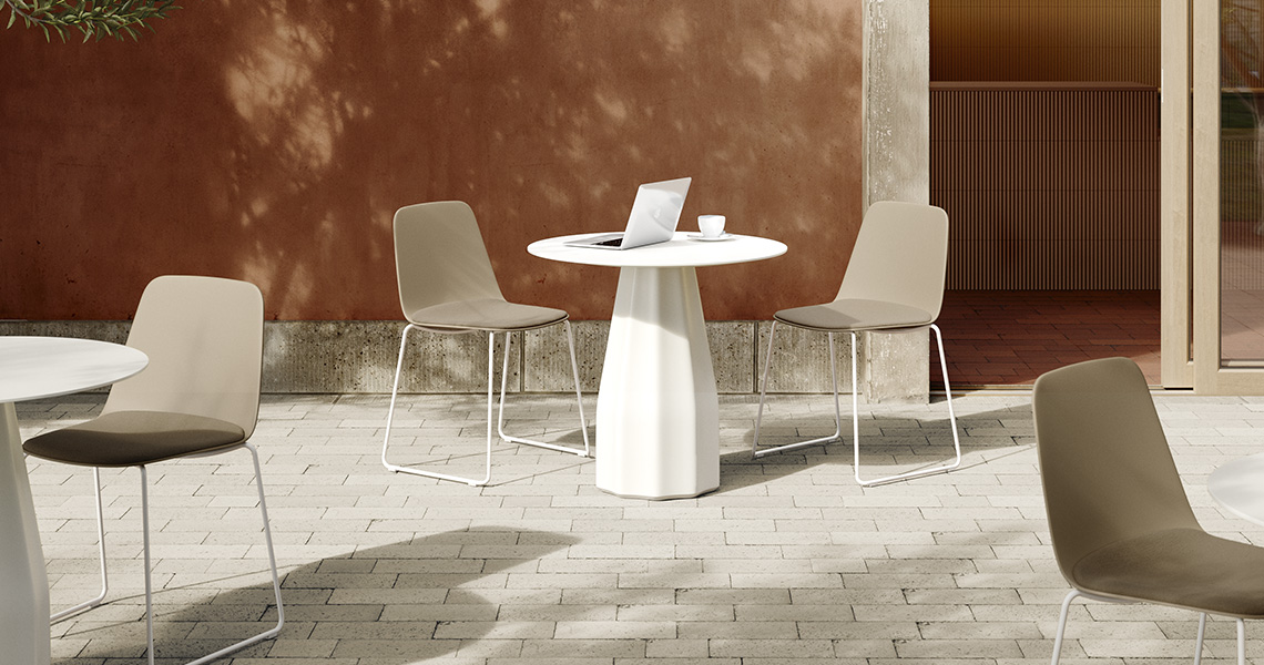 Burin Outdoor table