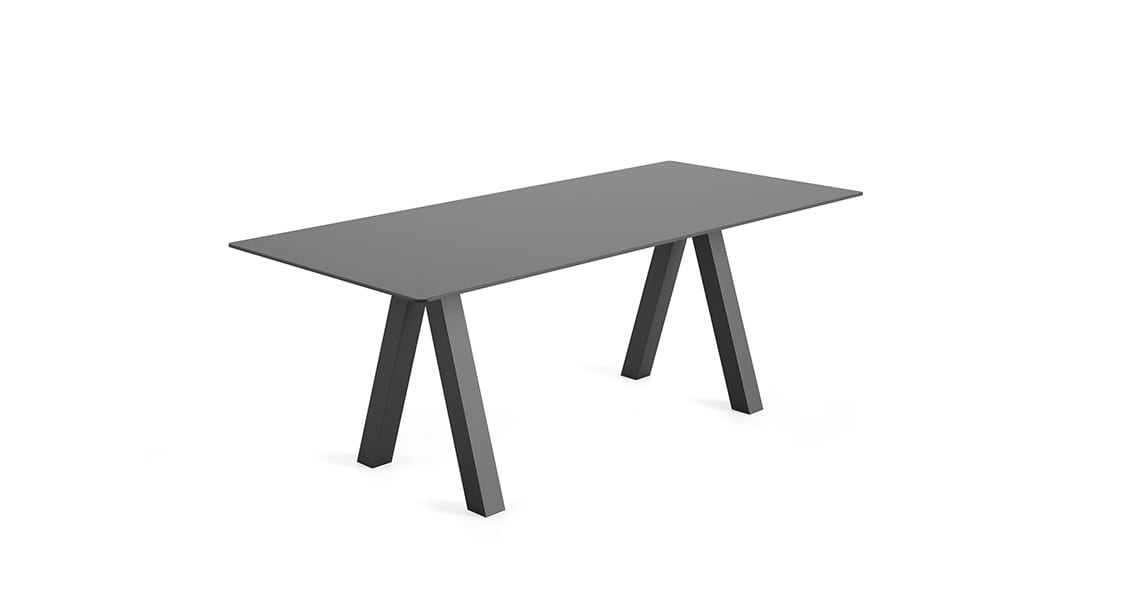 Trestle Outdoor table – 200×90