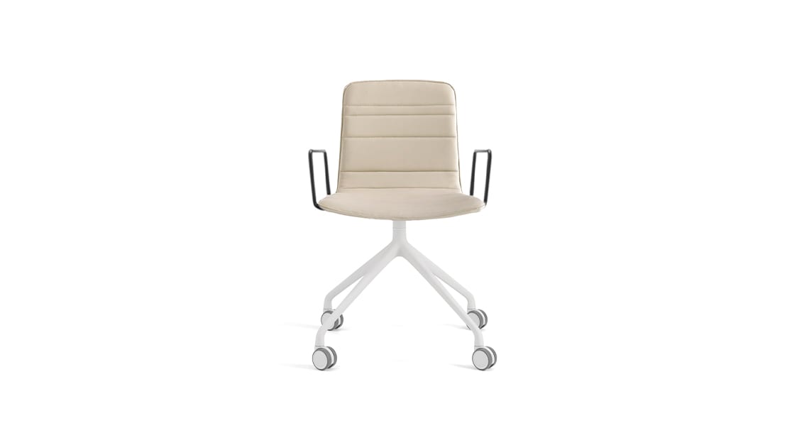 Klip chair pyramid base with casters and arms