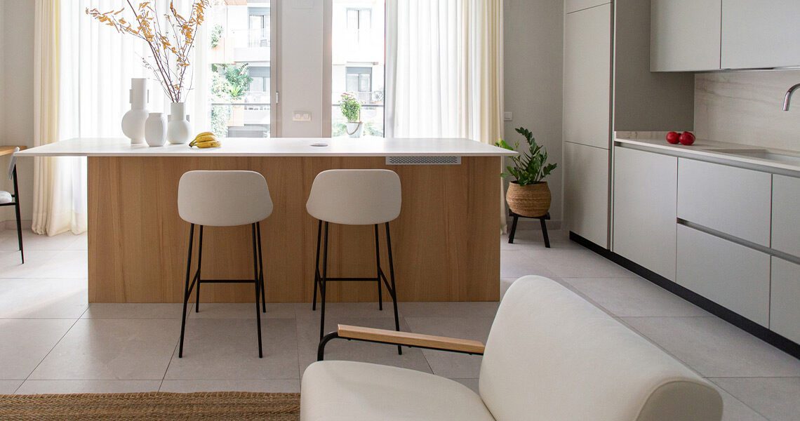 An open-plan home with Aleta & Colubi – Madrid