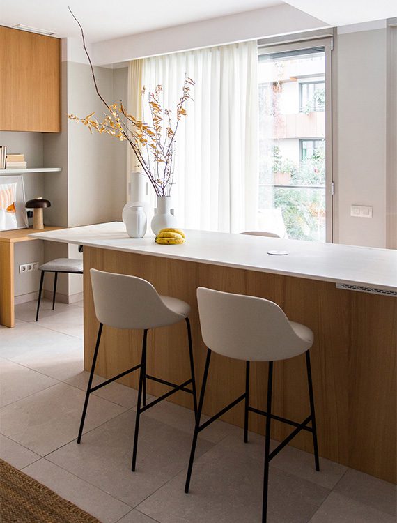 An open-plan home with Aleta & Colubi – Madrid