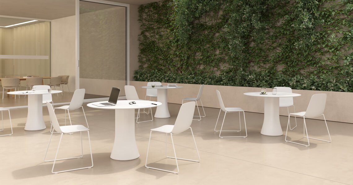 Cambio Outdoor table