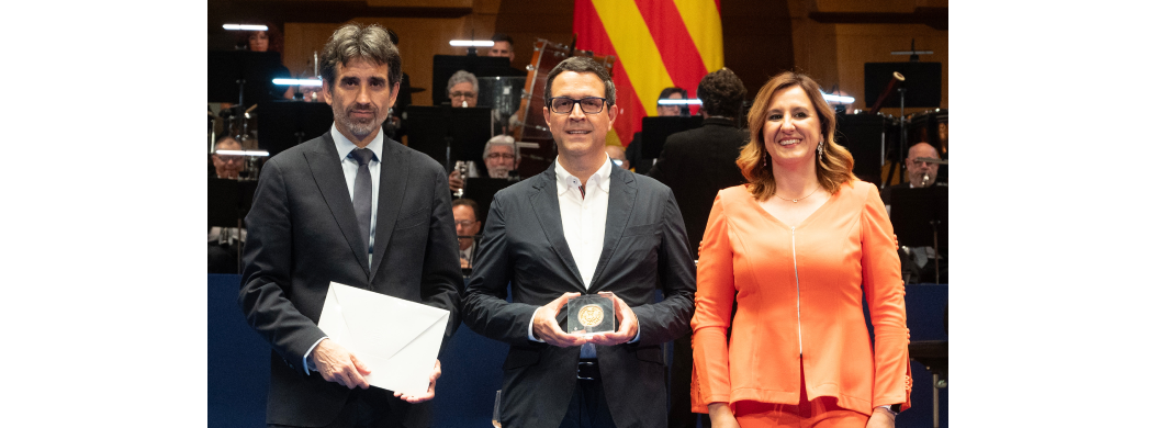 Viccarbe recibe la Medalla de la Gratitud del Ayuntamiento de València