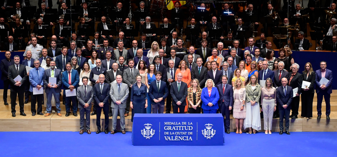 Viccarbe recibe la Medalla de la Gratitud del Ayuntamiento de València
