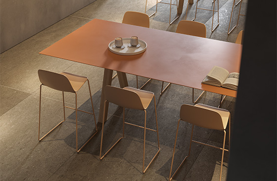 Height 105 cm | 41.34"