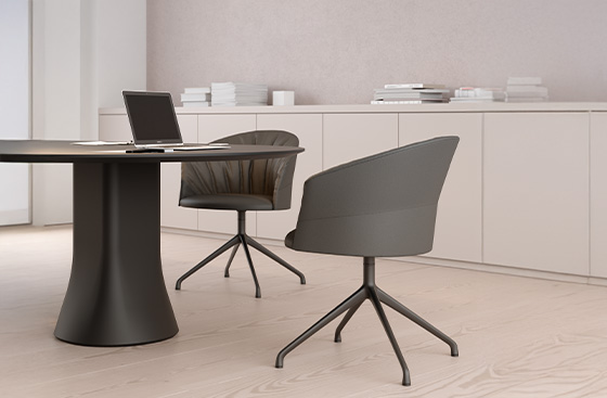 Pyramid swivel base