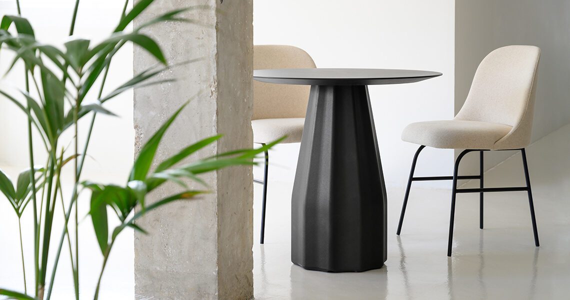 Aleta four metal legs chair