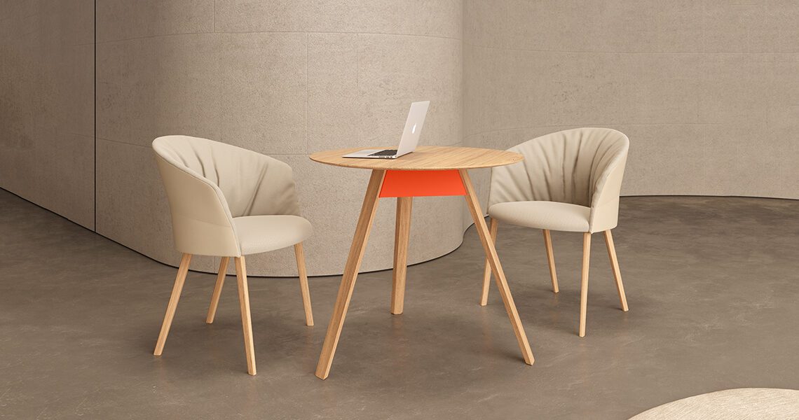 Copa chair, four wooden legs