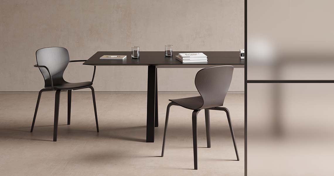 Ears chair, four wooden legs