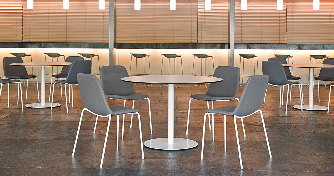 Silla Maarten cuatro patas metal