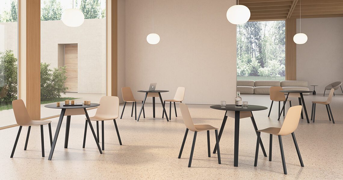 Maarten plastic chair, four wooden legs