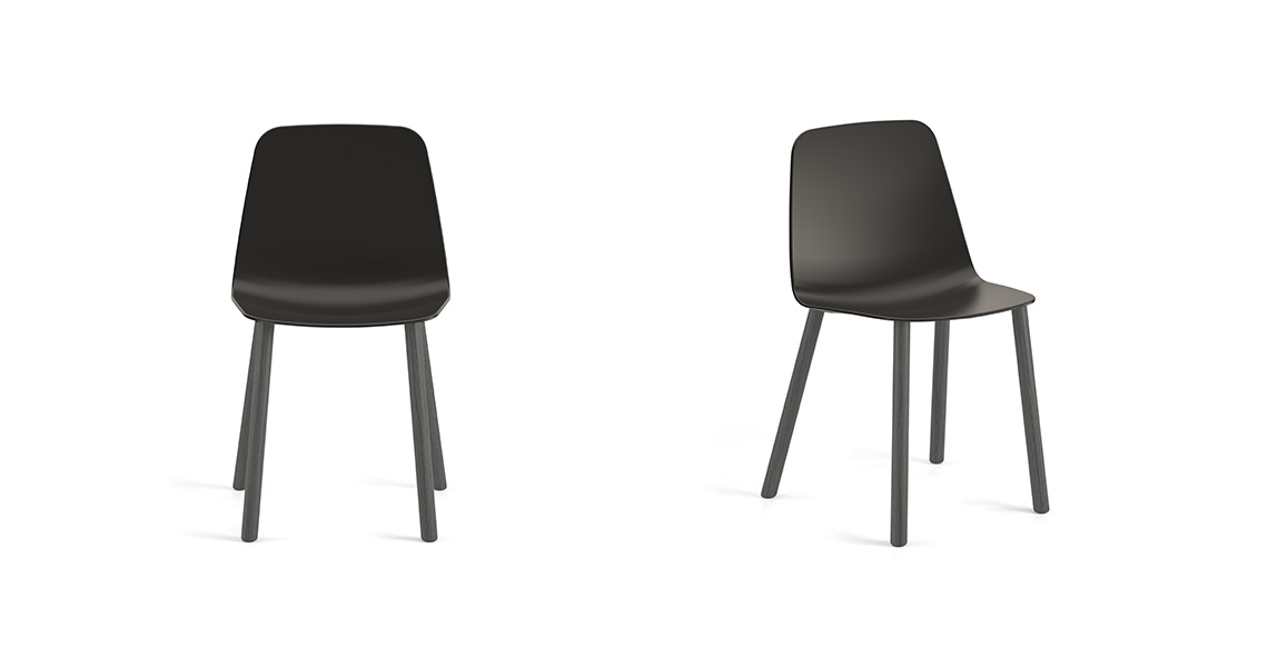 Maarten plastic chair, four wooden legs