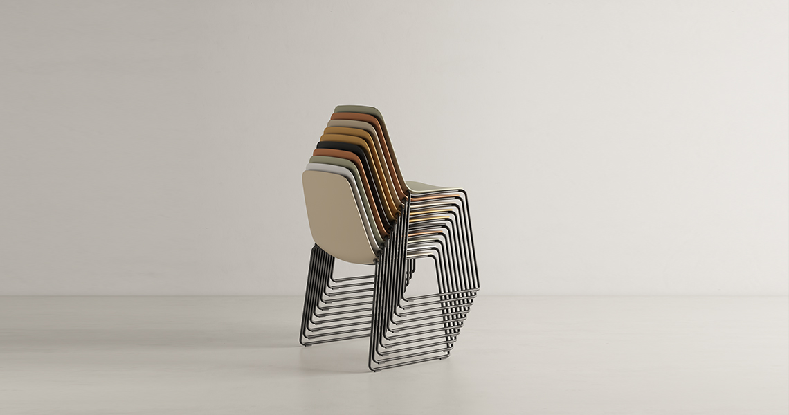Maarten plastic chair, slide