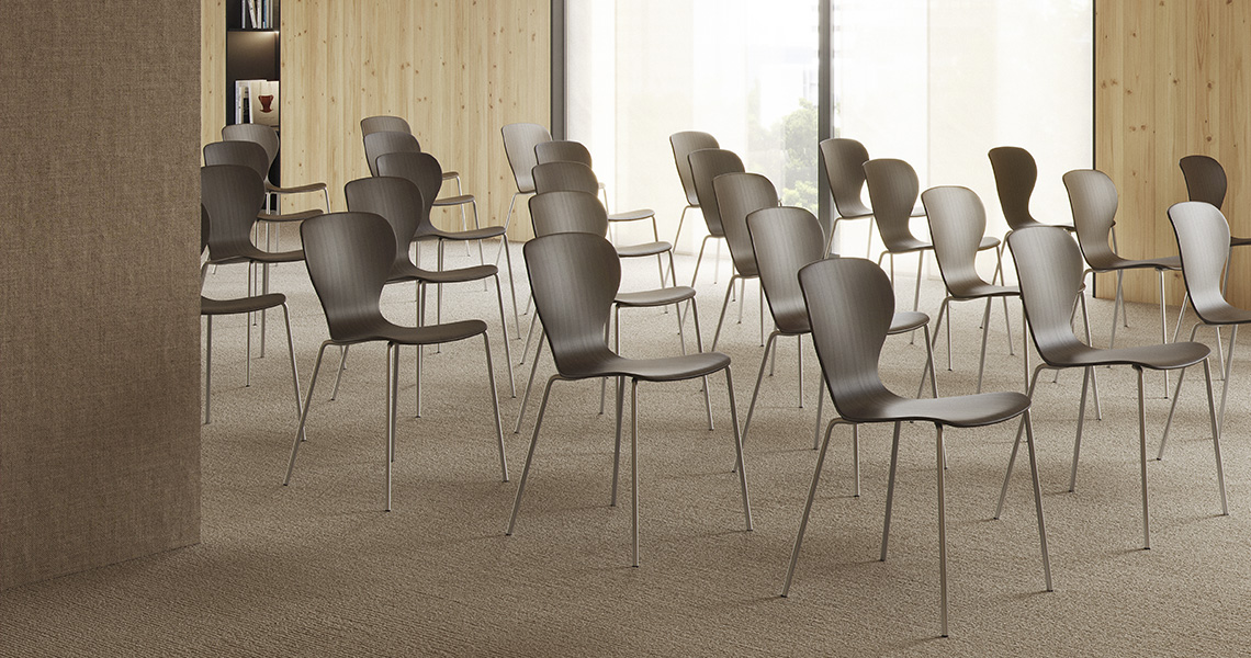 Ears chair, four metal legs
